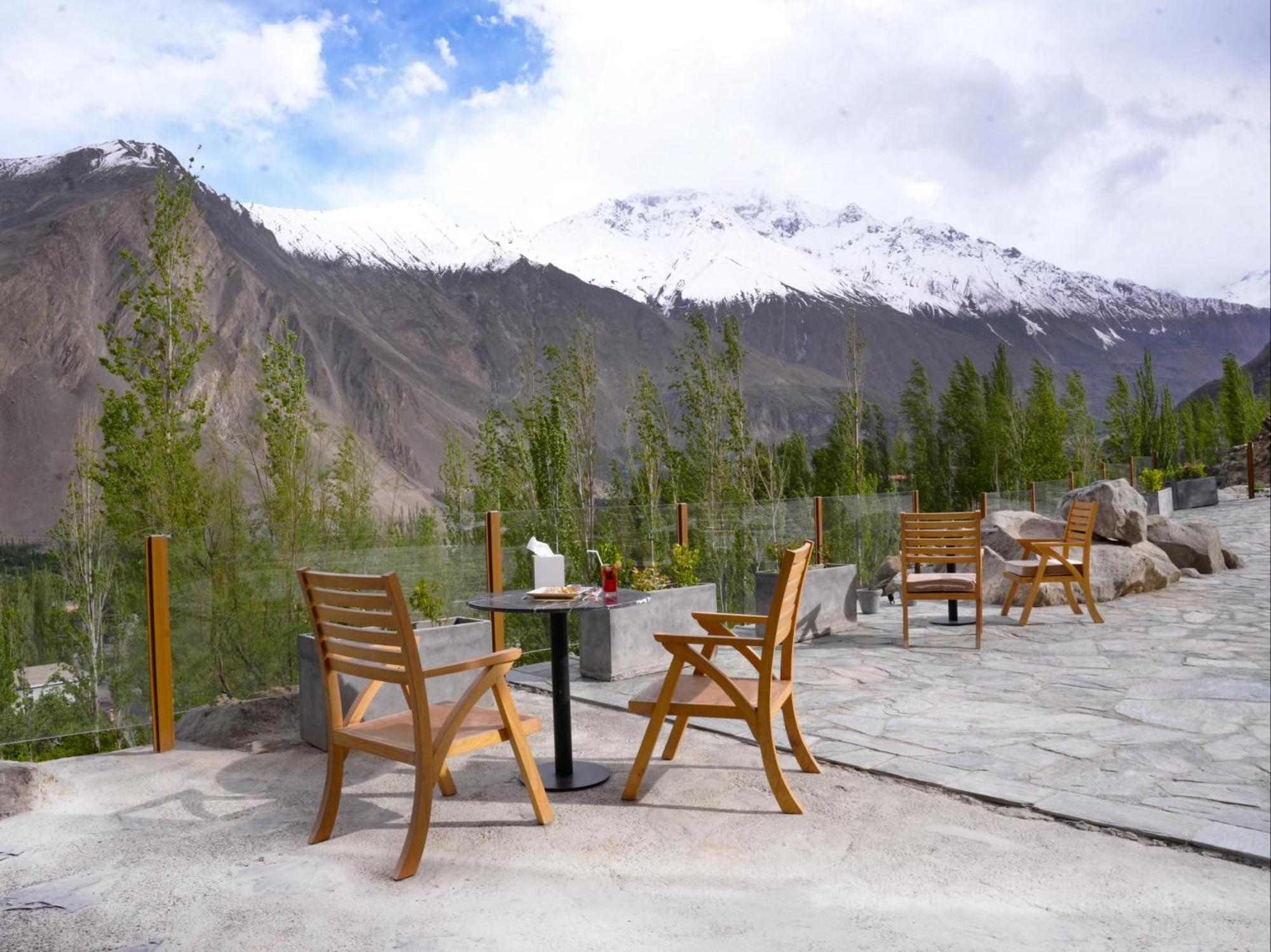 Ambiance Resort Hunza Karimabad  Exterior photo